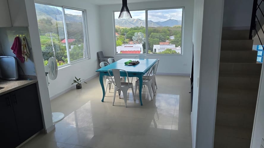 Casa de 3 alcobas en venta en Cn. Los Tulipanes, Girardot, 350 m² · foto 11 de 24
