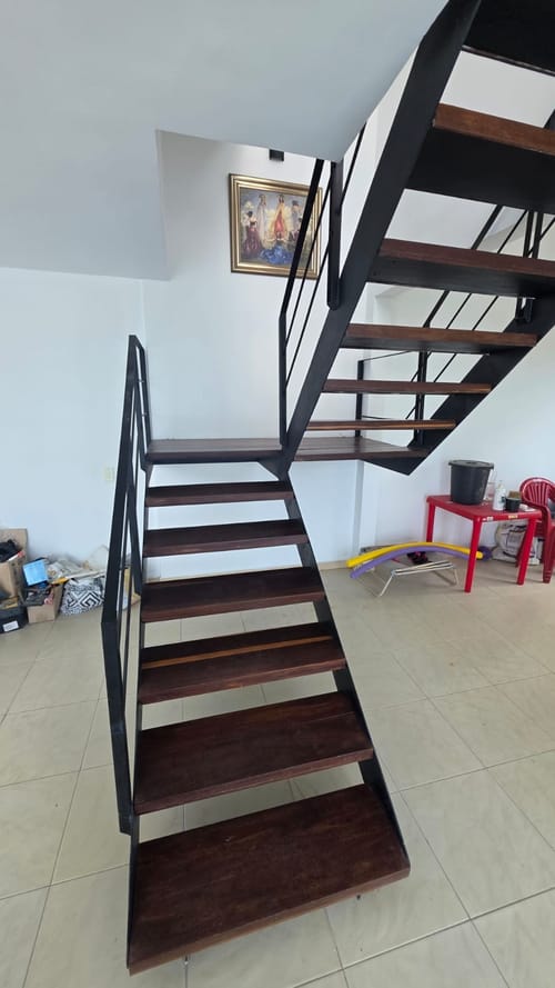 Casa de 3 alcobas en venta en Cn. Los Tulipanes, Girardot, 350 m² · foto 13 de 24