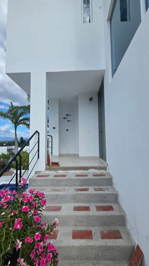 Casa de 3 alcobas en venta en Cn. Los Tulipanes, Girardot, 350 m² · foto 16 de 24
