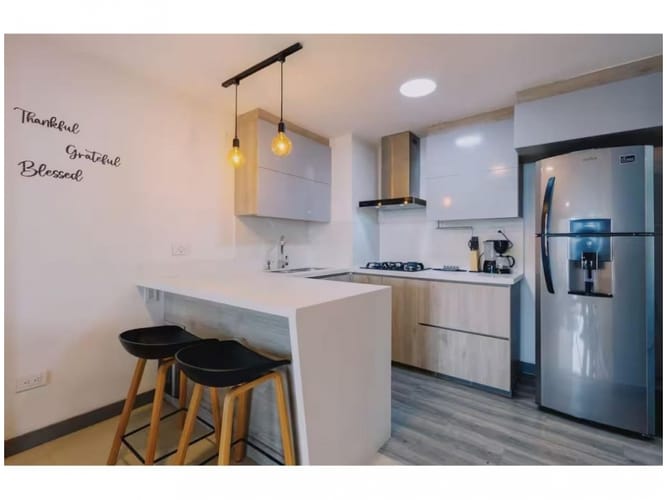 Apartamento de 2 alcobas en venta en Oviedo, Medellín, 80 m² · foto 4 de 17
