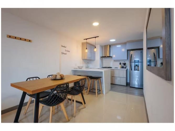 Apartamento de 2 alcobas en venta en Oviedo, Medellín, 80 m² · foto 8 de 17