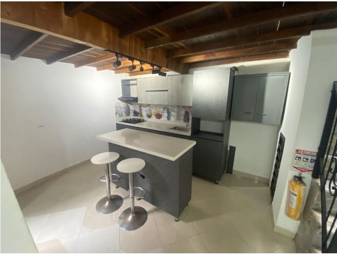 Casa de 3 alcobas en venta en Las Palmas, Medellín, 60 m² · foto 2 de 9