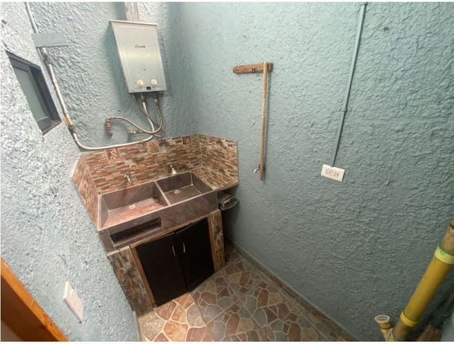 Casa de 3 alcobas en venta en Las Palmas, Medellín, 60 m² · foto 9 de 9