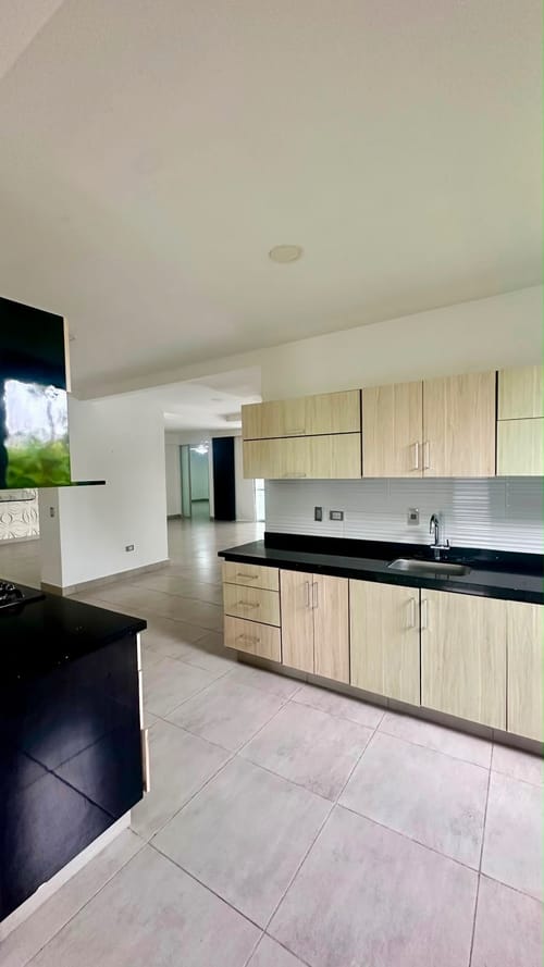 Casa de 5 alcobas en venta en Pueblito Cafetero, Pereira · foto 4 de 6