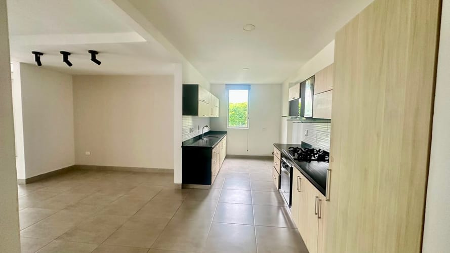 Casa de 5 alcobas en venta en Pueblito Cafetero, Pereira · foto 3 de 6
