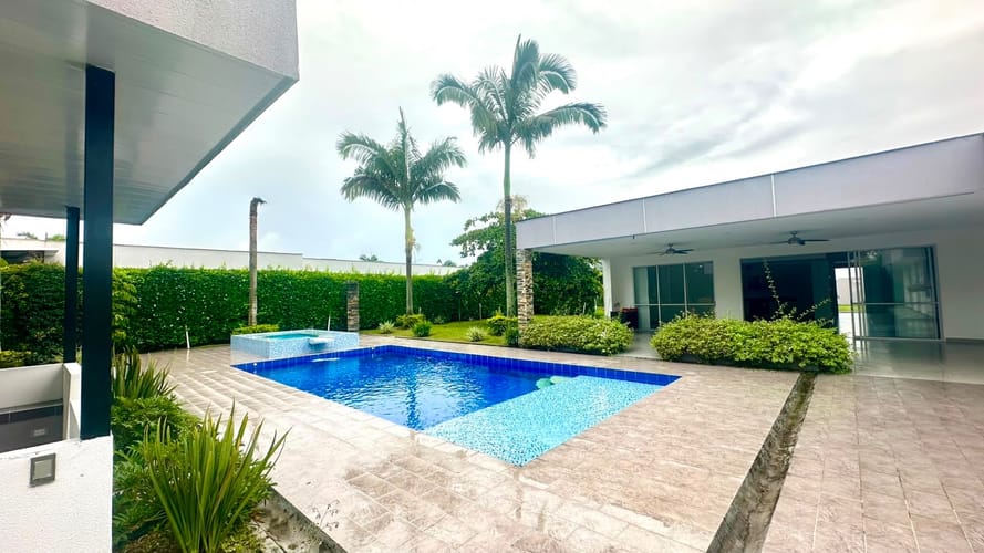 Casa de 5 alcobas en venta en Pueblito Cafetero, Pereira · foto 6 de 6