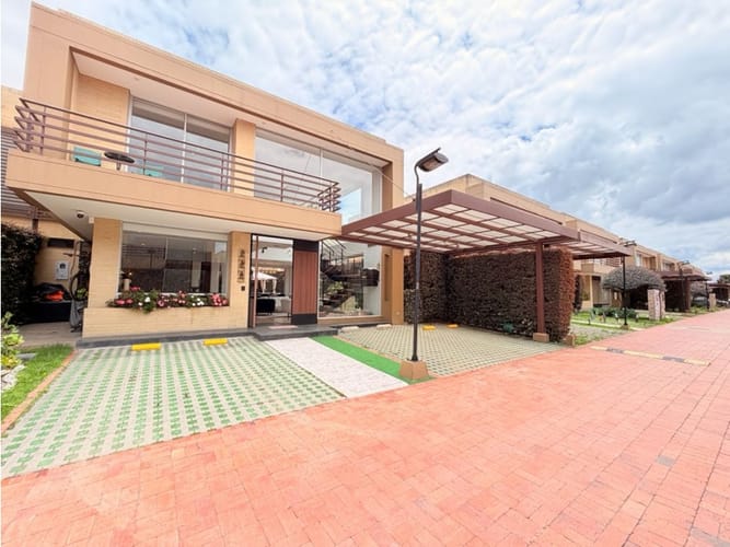 Casa de 3 alcobas en venta en Chuntame, Cajicá, 150 m² · foto 4 de 24