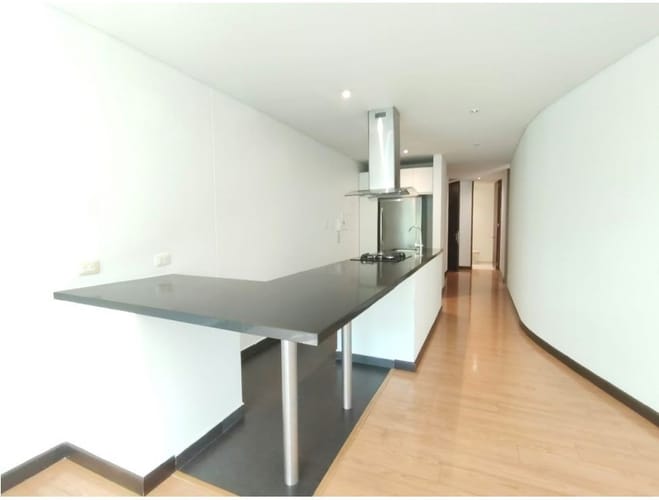 Apartamento de 1 alcoba en arriendo en Los Rosales, Bogotá, 74 m² · foto 4 de 17