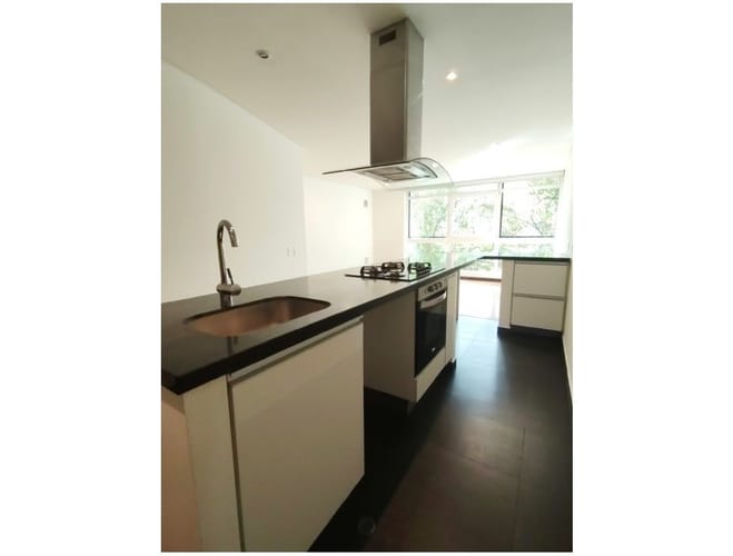 Apartamento de 1 alcoba en arriendo en Los Rosales, Bogotá, 74 m² · foto 5 de 17
