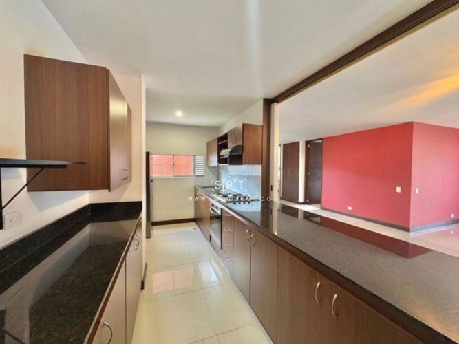 Apartamento de 2 alcobas en arriendo en Castropol, Medellín, 150 m² · foto 6 de 21
