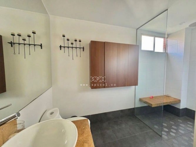 Apartamento de 2 alcobas en arriendo en Castropol, Medellín, 150 m² · foto 9 de 21