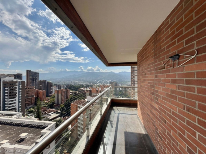 Apartamento de 2 alcobas en arriendo en Castropol, Medellín, 150 m² · foto 12 de 21