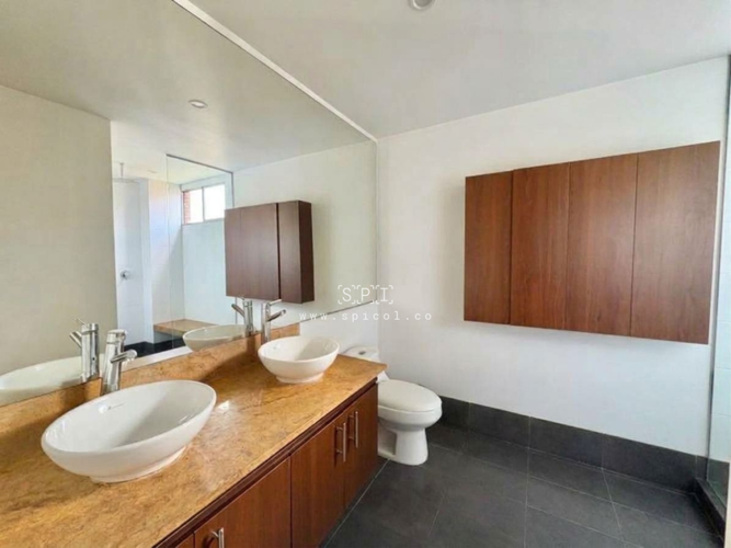 Apartamento de 2 alcobas en arriendo en Castropol, Medellín, 150 m² · foto 16 de 21
