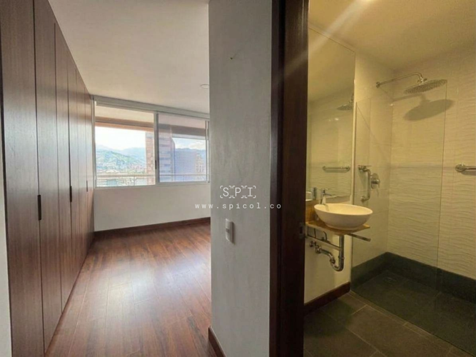 Apartamento de 2 alcobas en arriendo en Castropol, Medellín, 150 m² · foto 19 de 21