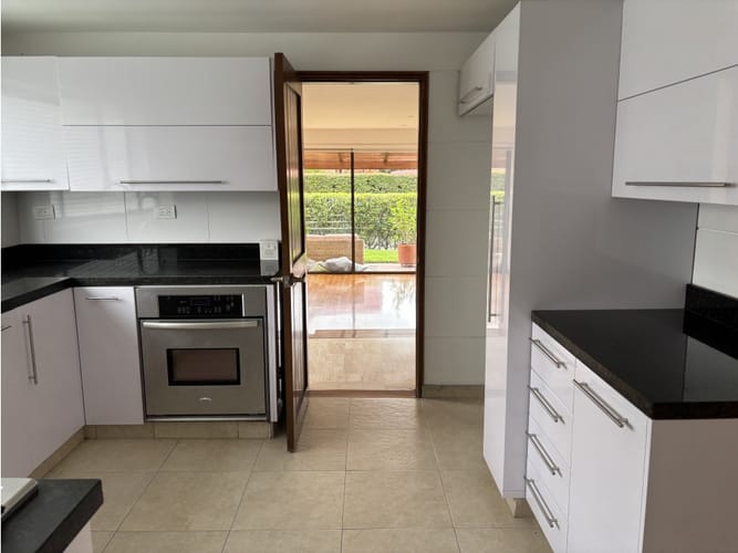 Casa de 3 alcobas en venta en Guaymaral, Bogotá, 240 m² · foto 8 de 21