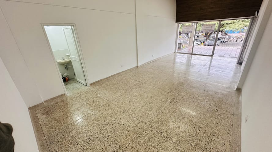 Oficina en arriendo en Urbanizacion La Merced, Cali, 36 m² · foto 9 de 10
