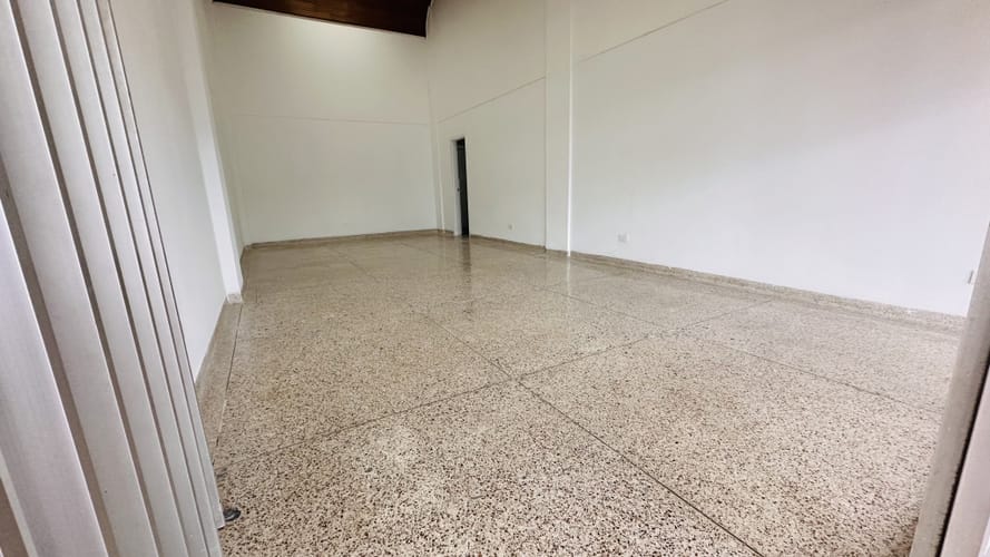 Oficina en arriendo en Urbanizacion La Merced, Cali, 36 m² · foto 10 de 10