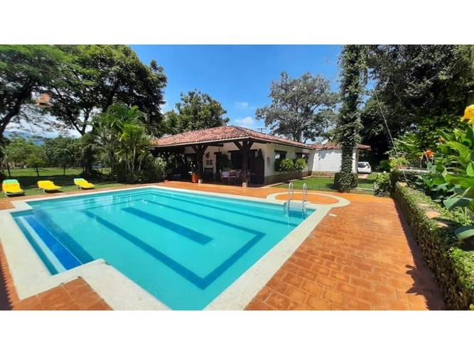 Finca en venta en Potrerito, Jamundí, 500 m² · foto 2 de 19