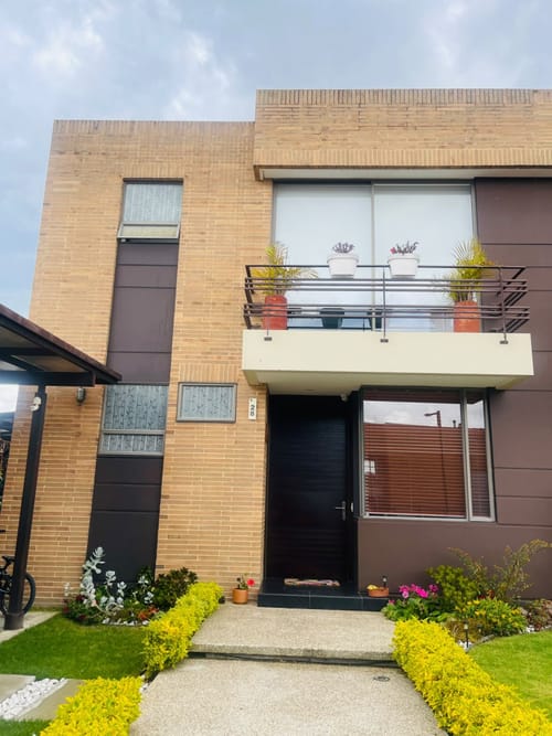 Casa de 3 alcobas en arriendo en Hacienda Fontanar, Cajicá, 153 m² · foto 2 de 24