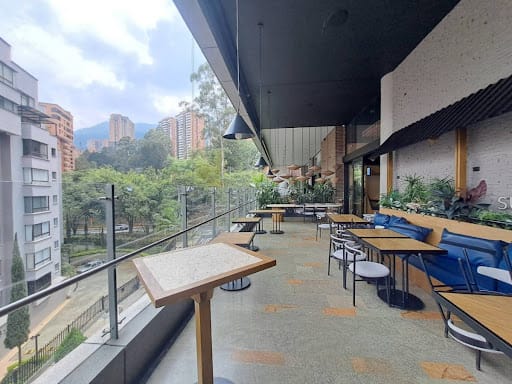 Local en arriendo en El Tesoro, Medellín, 200 m² · foto 14 de 23