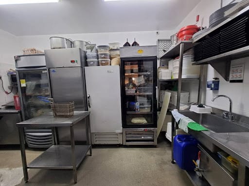 Local en arriendo en El Tesoro, Medellín, 200 m² · foto 22 de 23