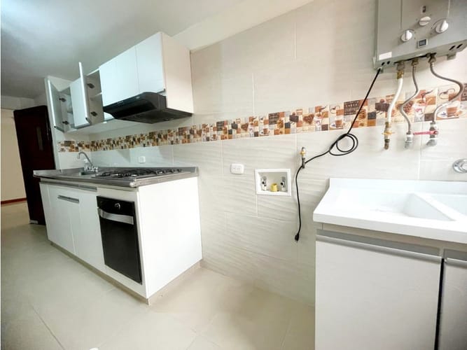 Apartamento de 3 alcobas en arriendo en Cedritos, Bogotá, 78 m² · foto 4 de 24