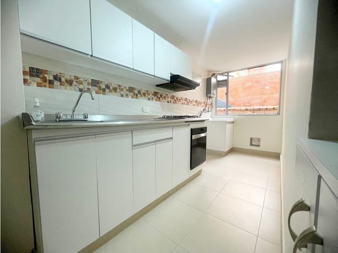 Apartamento de 3 alcobas en arriendo en Cedritos, Bogotá, 78 m² · foto 22 de 24