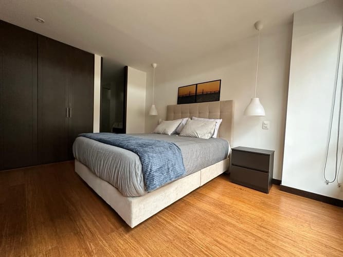 Apartamento de 1 alcoba en arriendo en Chicó Navarra, Bogotá, 54 m² · foto 9 de 16