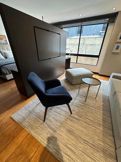 Apartamento de 1 alcoba en arriendo en Chicó Navarra, Bogotá, 54 m² · foto 4 de 16
