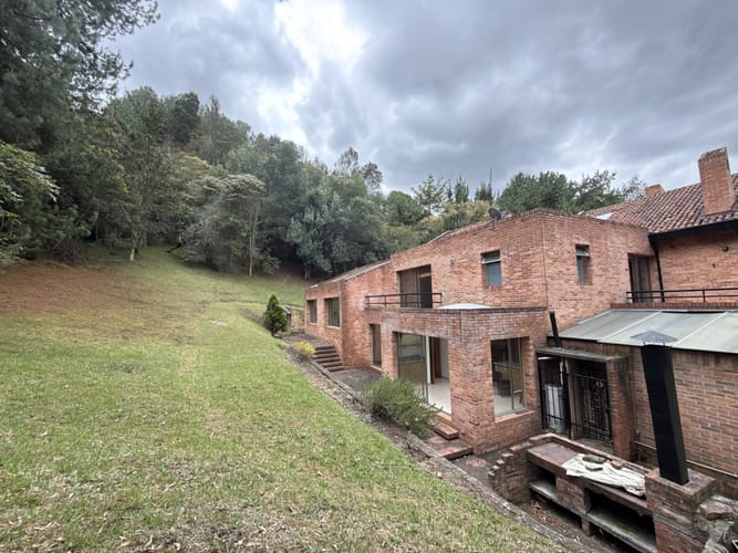 Casa de 4 alcobas en venta en Sindamanoy, Chía, 600 m² · foto 2 de 24
