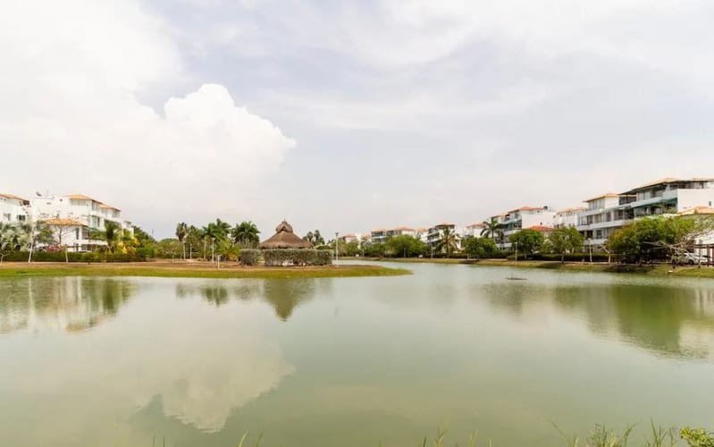 Apartamento de 2 alcobas en venta en Condominio Laguna Club, Cartagena, 134 m² · foto 18 de 24