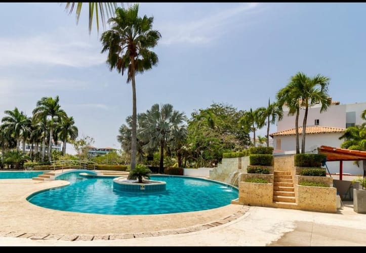 Apartamento de 2 alcobas en venta en Condominio Laguna Club, Cartagena, 134 m² · foto 13 de 24