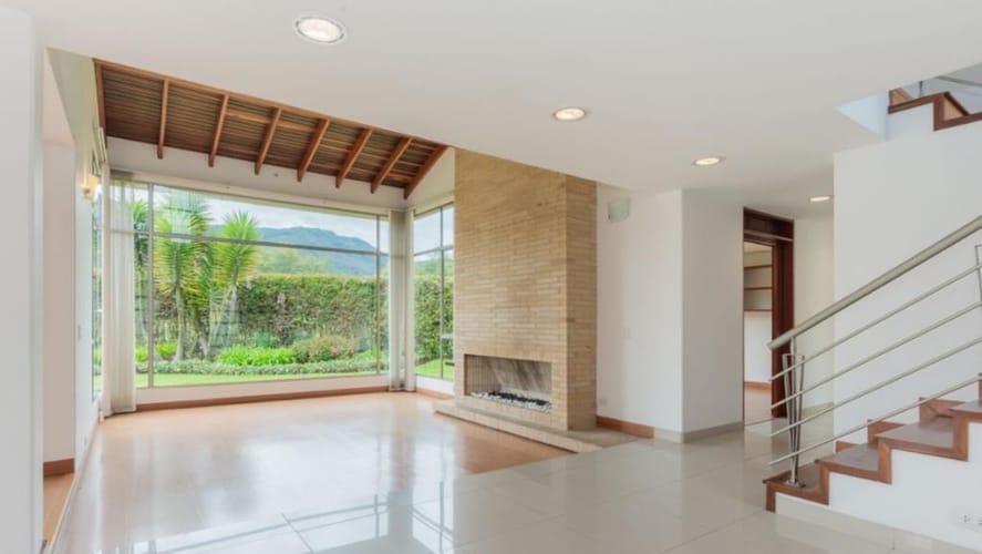 Casa de 4 alcobas en venta en Casa Blanca, Bogotá, 300 m² · foto 2 de 14
