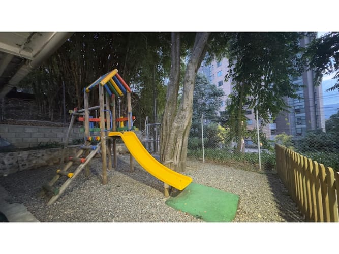 Apartamento de 3 alcobas en venta en La Florida, Medellín, 99 m² · foto 19 de 22