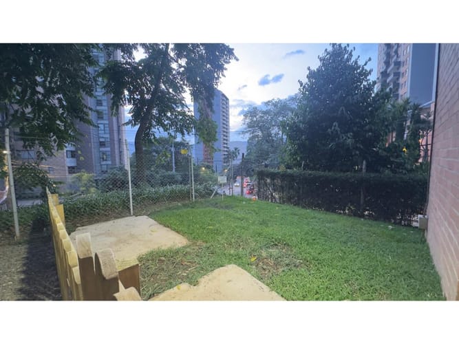 Apartamento de 3 alcobas en venta en La Florida, Medellín, 99 m² · foto 20 de 22