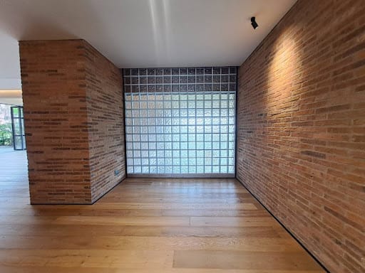 Apartamento de 3 alcobas en arriendo en Lalinde, Medellín, 302 m² · foto 4 de 24