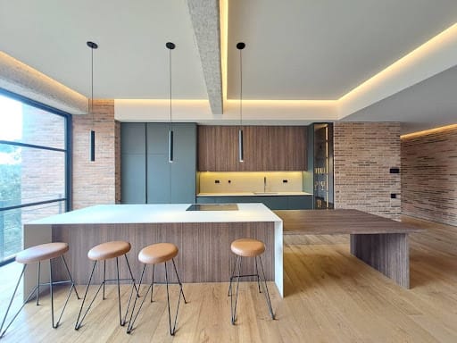 Apartamento de 3 alcobas en arriendo en Lalinde, Medellín, 302 m² · foto 8 de 24