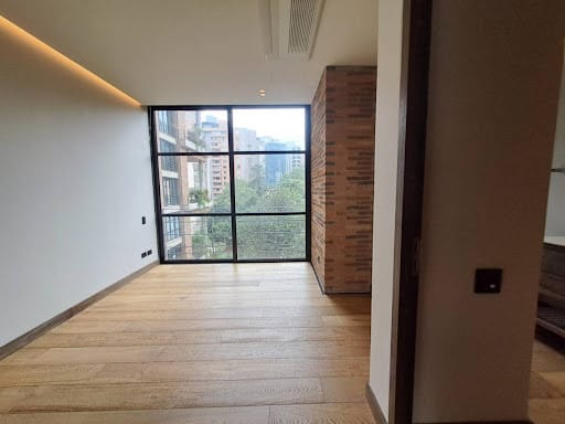 Apartamento de 3 alcobas en arriendo en Lalinde, Medellín, 302 m² · foto 17 de 24