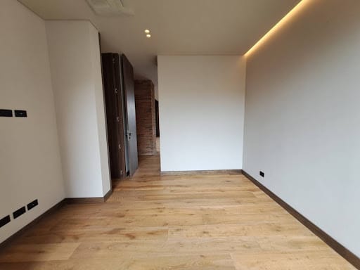Apartamento de 3 alcobas en arriendo en Lalinde, Medellín, 302 m² · foto 18 de 24