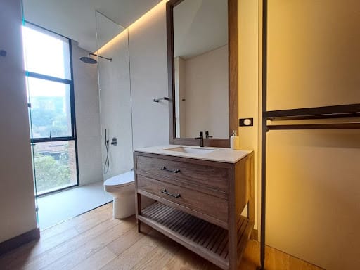 Apartamento de 3 alcobas en arriendo en Lalinde, Medellín, 302 m² · foto 19 de 24