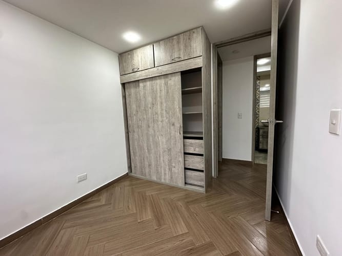 Apartamento de 3 alcobas en arriendo en San Jose, Mosquera, 54 m² · foto 5 de 10