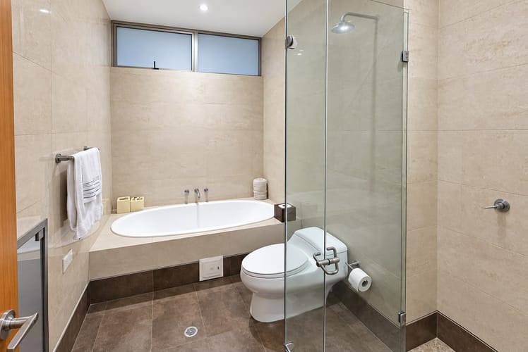 Apartamento de 3 alcobas en arriendo en Los Rosales, Bogotá, 200 m² · foto 14 de 19