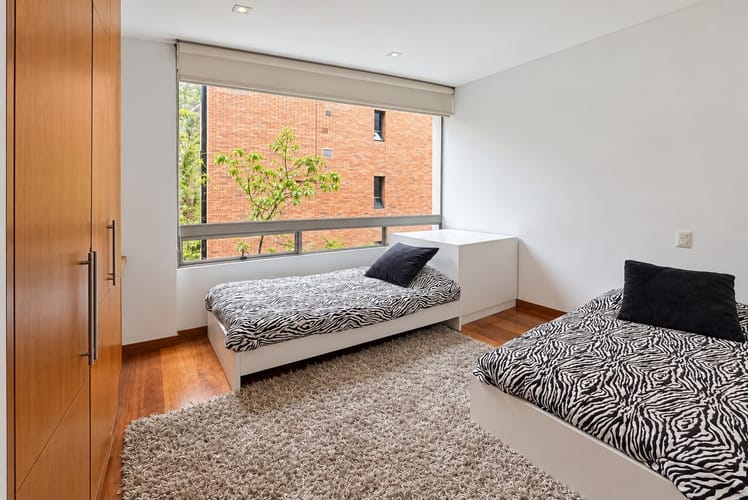 Apartamento de 3 alcobas en arriendo en Los Rosales, Bogotá, 200 m² · foto 15 de 19