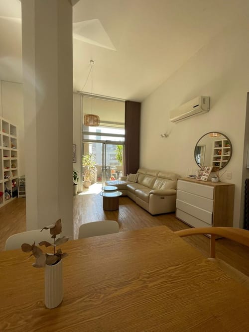 Alquiler Hermoso Y Soleado Apartamento En Altos Del Libertador De 2 Dormitorios, Garage, Terraza De 20m, Piscina, Gimnasio, Barbacoas, Seguridad 24 Hs, Frente A Facultad De Química Y Medicina · Foto 3