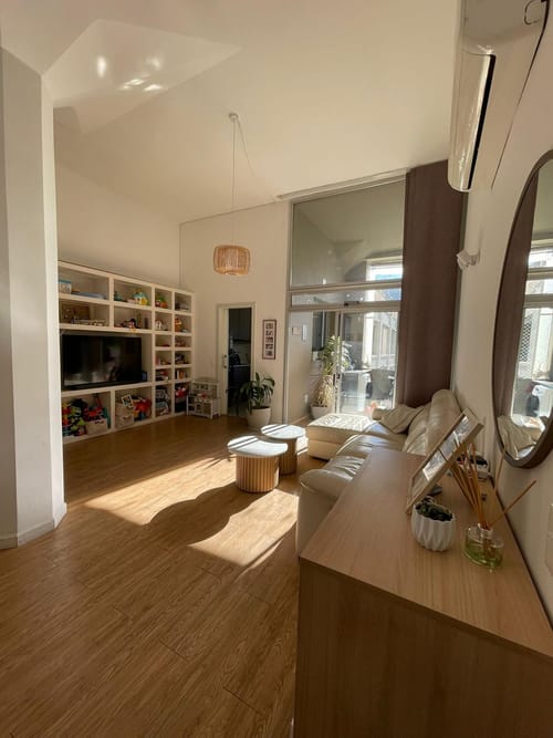 Alquiler Hermoso Y Soleado Apartamento En Altos Del Libertador De 2 Dormitorios, Garage, Terraza De 20m, Piscina, Gimnasio, Barbacoas, Seguridad 24 Hs, Frente A Facultad De Química Y Medicina · Foto 2