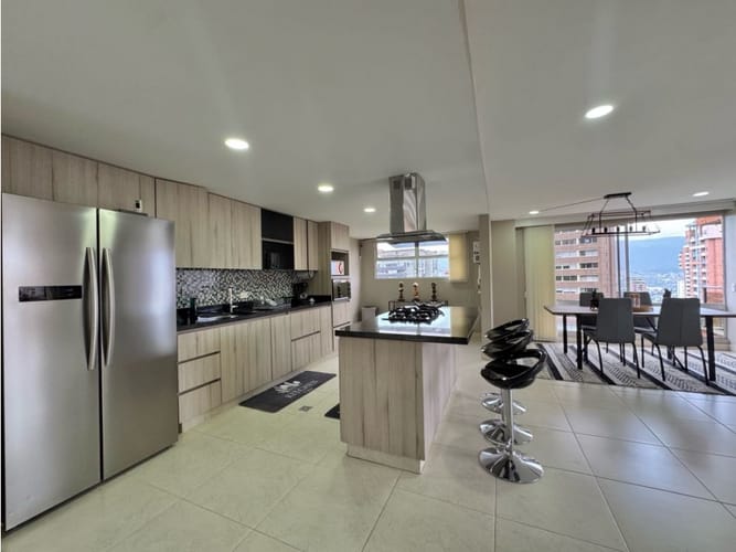 Apartamento de 3 alcobas en venta en Alejandria, Medellín, 200 m² · foto 6 de 18