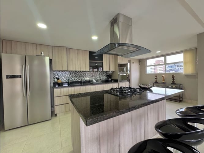 Apartamento de 3 alcobas en venta en Alejandria, Medellín, 200 m² · foto 7 de 18