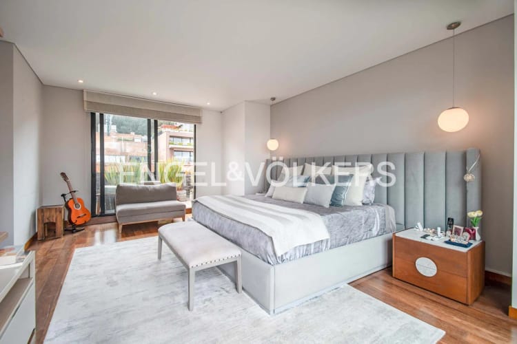 Apartamento de 3 alcobas en venta en Los Rosales, Bogotá, 309 m² · foto 15 de 24
