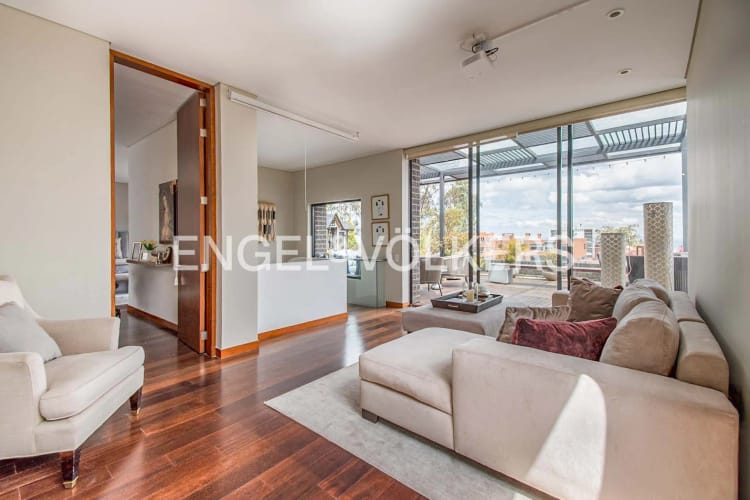 Apartamento de 3 alcobas en venta en Los Rosales, Bogotá, 309 m² · foto 12 de 24