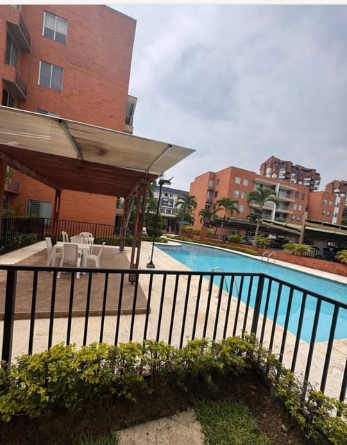 Apartamento de 3 alcobas en venta en Quintas De Don Simon, Cali, 93 m² · foto 4 de 4